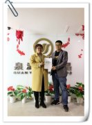 濱州濱城張成榮電烤雞架加盟商，直營(yíng)代理雙豐收，日子美滋滋！