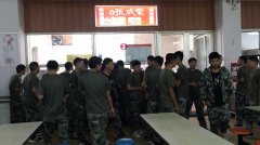 電烤雞架加盟新店開業(yè)——開在學(xué)校的寶藏店面！