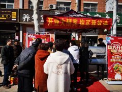 張成榮電烤雞架八月加盟季，早加盟早盈利！