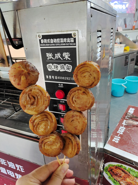 新手加盟張成榮電烤雞架有哪些優(yōu)勢(shì)