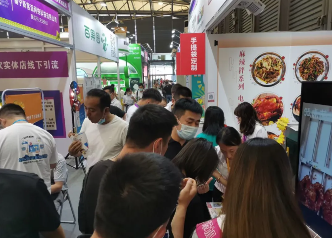 魔都＆美食，張成榮電烤雞架上海展會之行