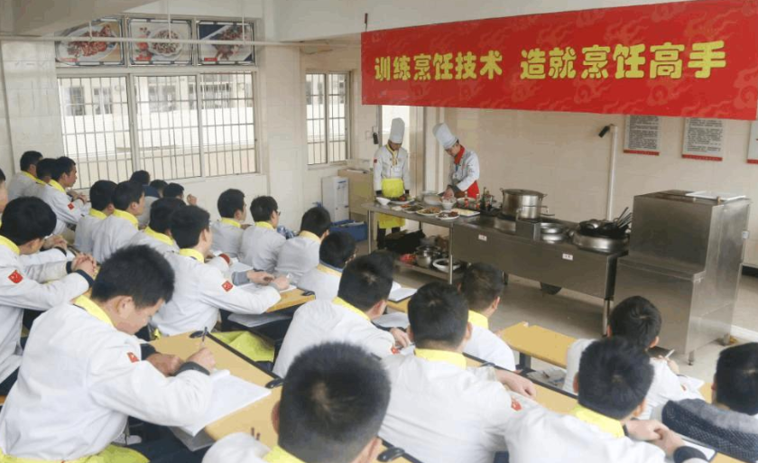 電烤雞架加盟培訓(xùn)，烤雞架哪里學(xué)